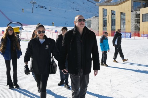President Ilham Aliyev reviews works at “Lakeside” Hotel and Ski Club construction within Shahdag Tourism Complex - PHOTO
