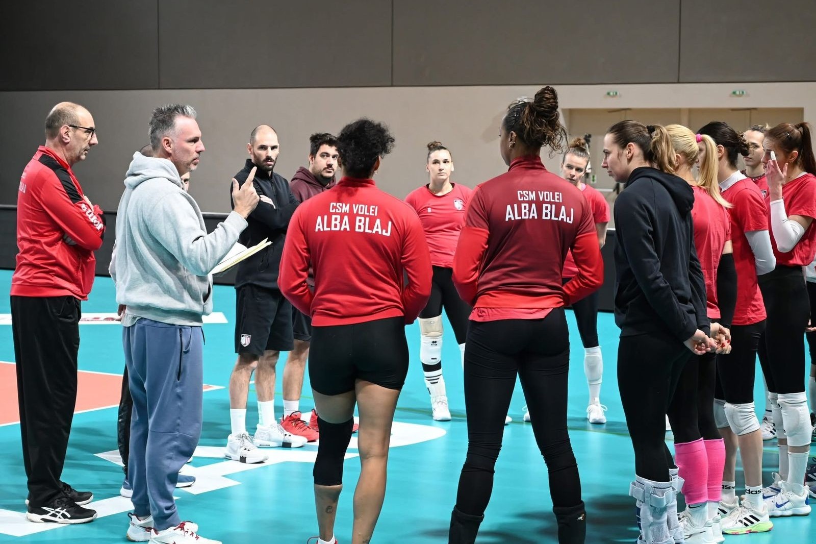 Voleybolçularımızı Rumıniya millisinin baş məşqçisi çalışdıracaq