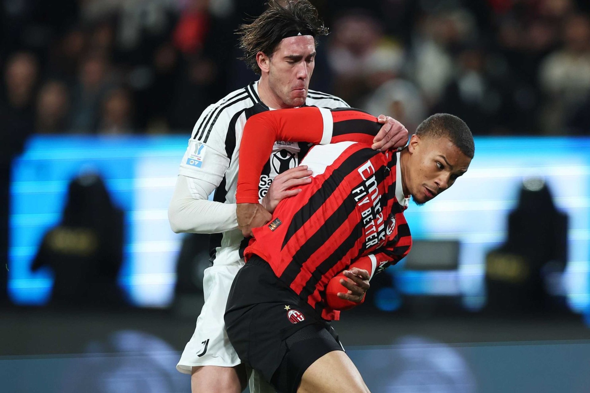 Italian Super Cup: Milan to face Inter in final - VIDEO