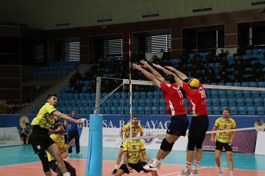 Легкая победа "Азеррейла", новый лидер в чемпионате