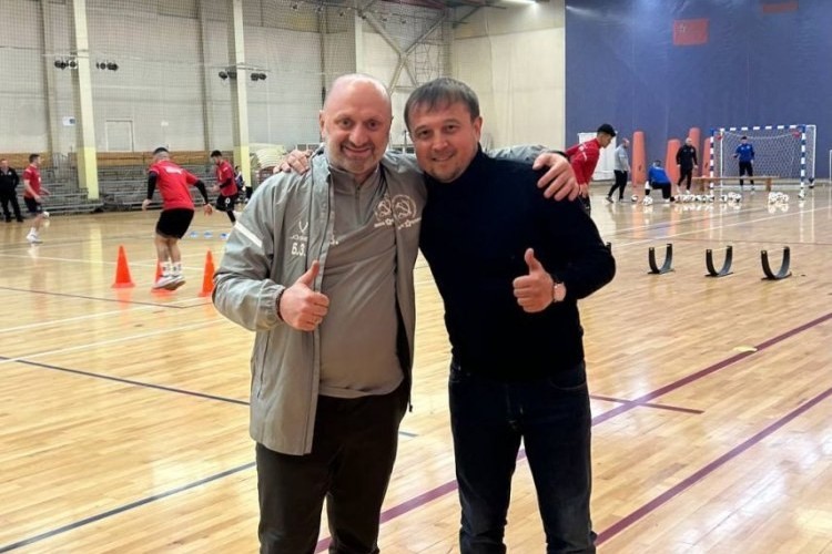 Vitaliy Borisov meets with Russia national futsal team coach