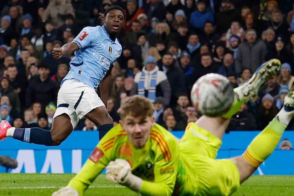 Man City crushes Salford: 8-goal victory after 5 years