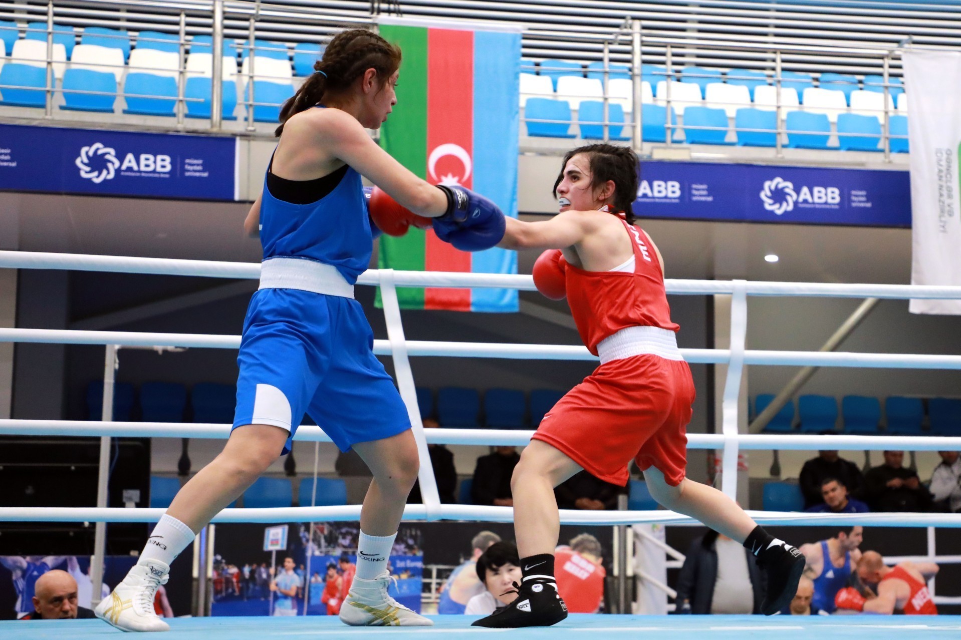 Azerbaijani female boxers begin training camp in Shaki