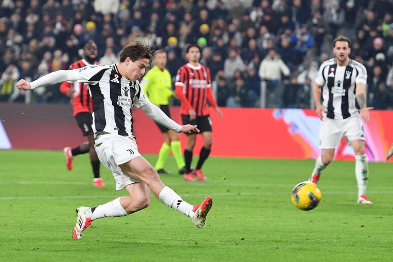 Juventus defeat Milan, Napoli edge past Atalanta - VIDEO