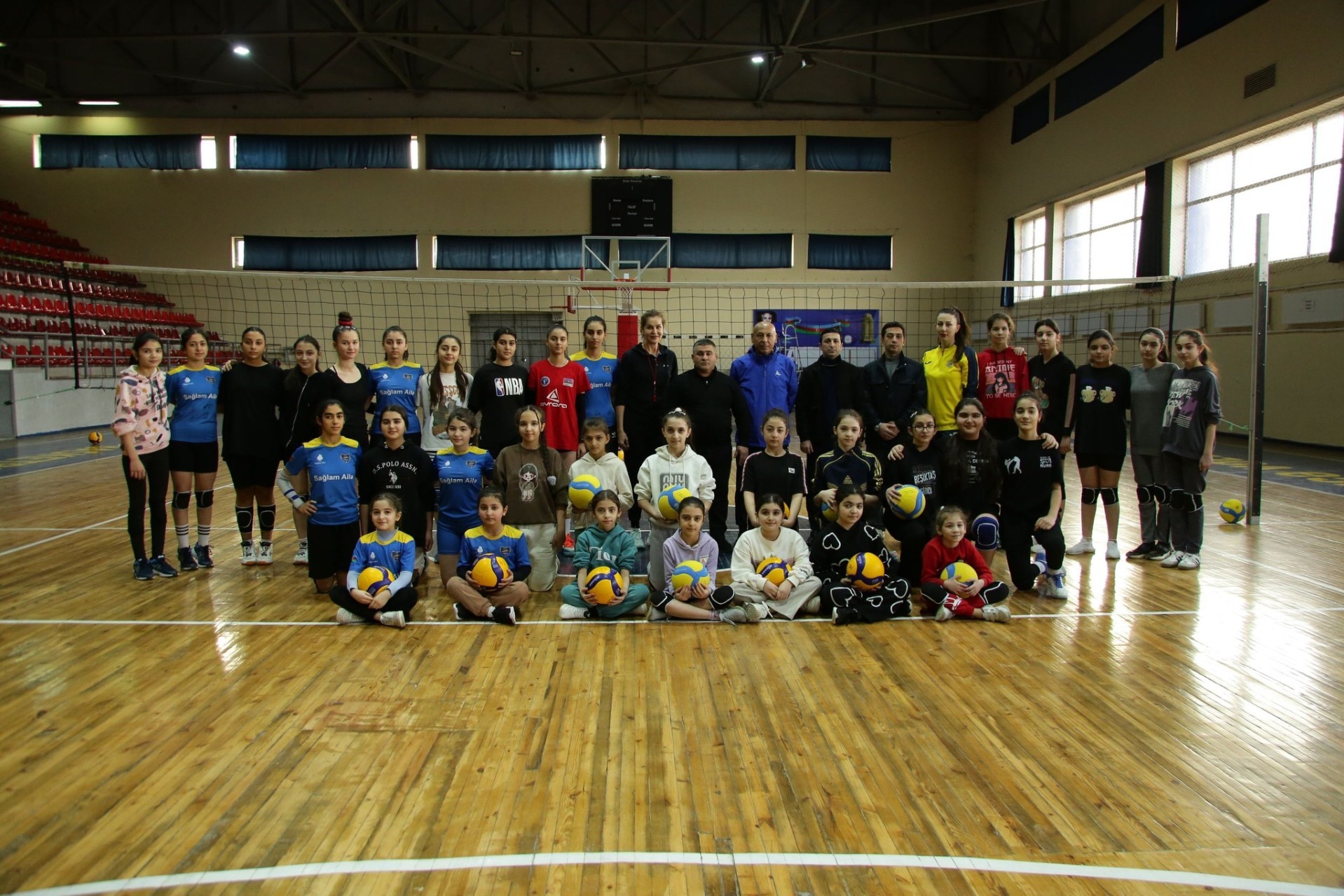 Head coach of the national teams met with young volleyball players in Ganja - PHOTO