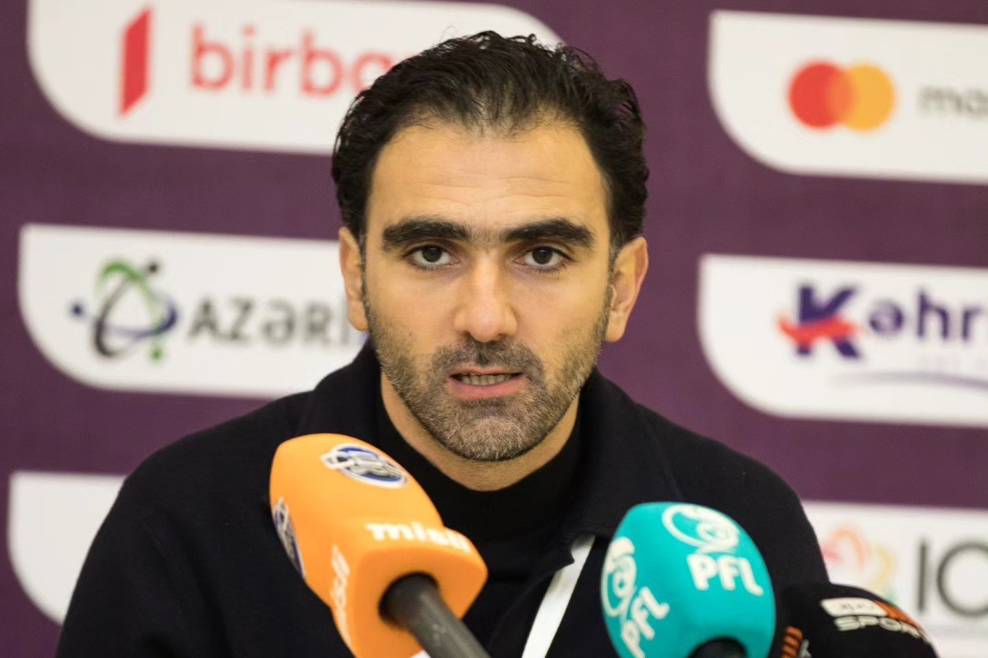 Vaqif Cavadov: "1 xala görə futbolçulara alqış düşür"