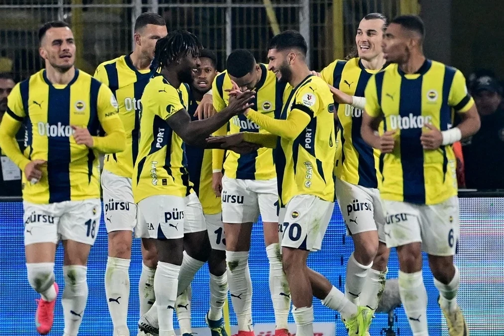"Fənərbaxça"dan Mourinyoya doğum günü hədiyyəsi - VİDEO
