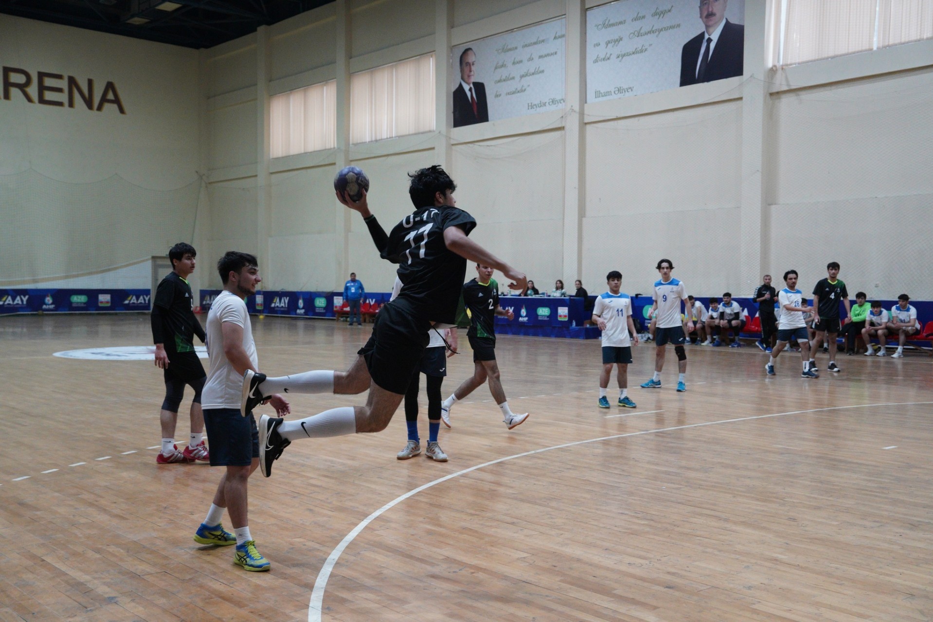 "Студенты" победили