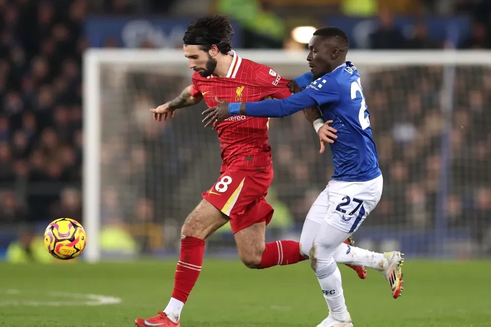 Liverpul derbisində 4 qol - VİDEO