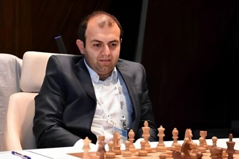 Rauf Məmmədov maksimum nəticə ilə liderlər qrupunda