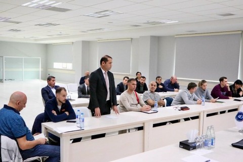 Federasiya rəsmiləri Regional Voleybol Klubları ilə görüşüb