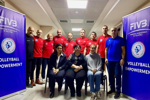Federasiya rəsmiləri Regional Voleybol Klubları ilə görüşüb