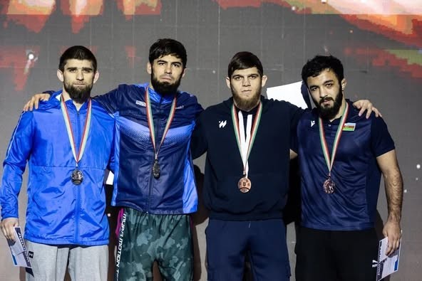 Sərbəst güləşçilərimizdən Minskdə 3 medal - FOTO