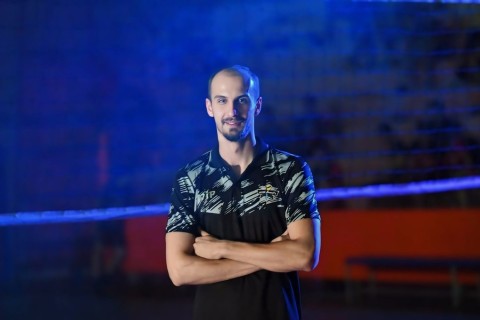 “Neftçi”nin urmiyalı voleybolçusu vətəninə qayıdıb