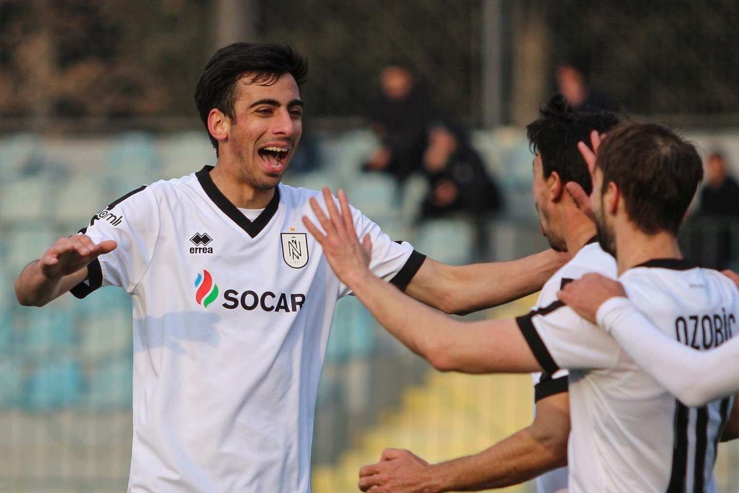 Ağadadaş Salyanski “Neftçi”dən gedir