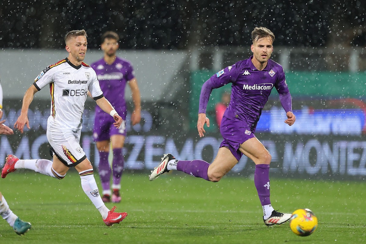 Fiorentina secure narrow win against Lecce - VIDEO