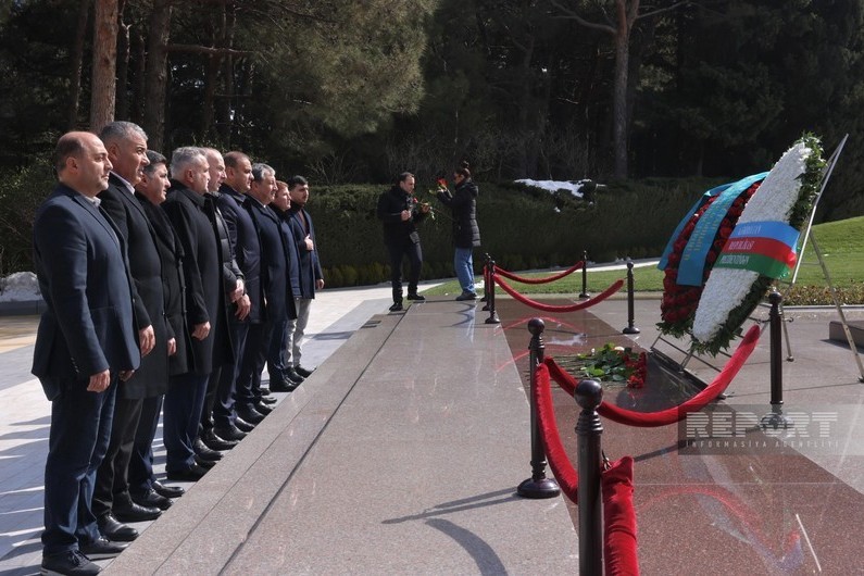 WAKO President visits Heydar Aliyev’s grave - PHOTO