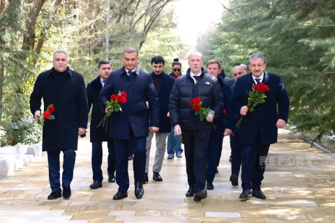 WAKO President visits Heydar Aliyev’s grave - PHOTO