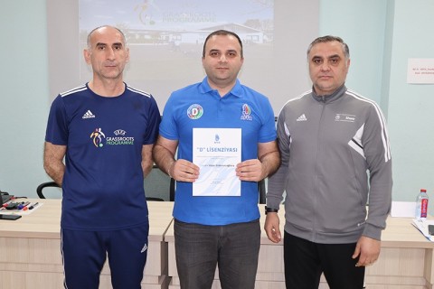 Completion of D category coaching courses - PHOTO