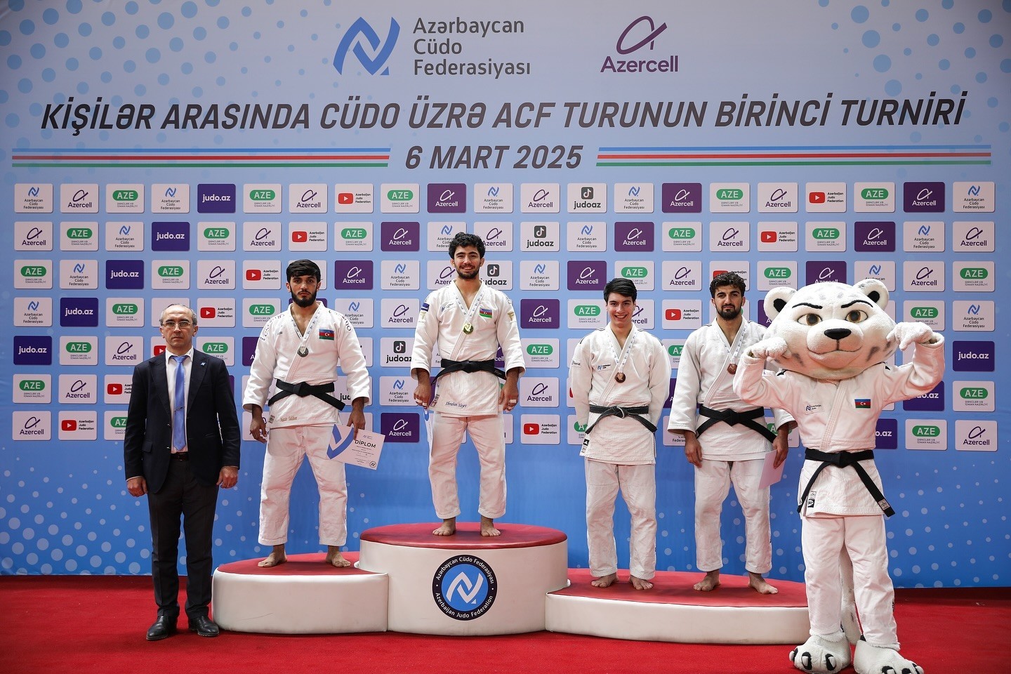 Liqa yarışının birinci turunda qaliblər müəyyənləşib -  FOTO