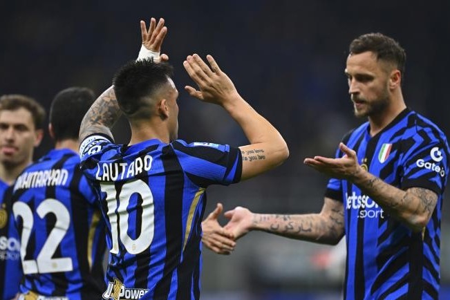 Milan clubs secure hard-fought victories - VIDEO