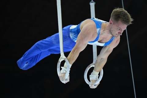 Nikita Simonov strengthens lead in World Cup standings