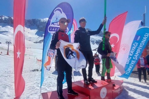 Xizək alpinistlərimizin Türkiyə çempionatında uğurlu çıxışları - FOTO