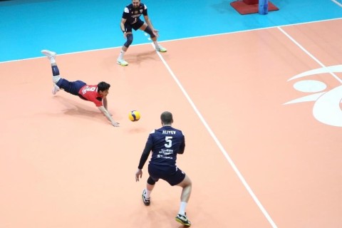 Liderlərdən asan qələbələr - FOTO
