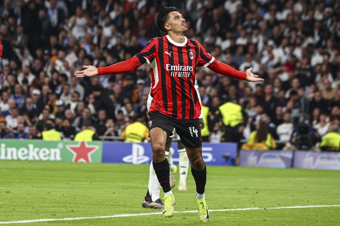 "Milan"ın yarımmüdafiəçisinə 60 milyonluq təklif