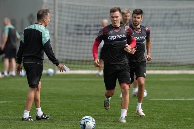 Belarus millisinin yarımmüdafiəçisi: "Azərbaycan Tacikistandan daha güclü rəqibdir"