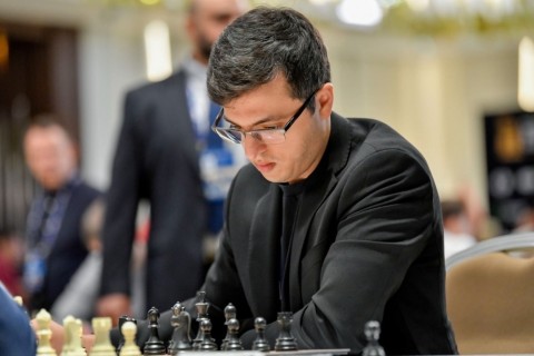 Ниджат Абасов празднует вторую победу подряд на ЧЕ