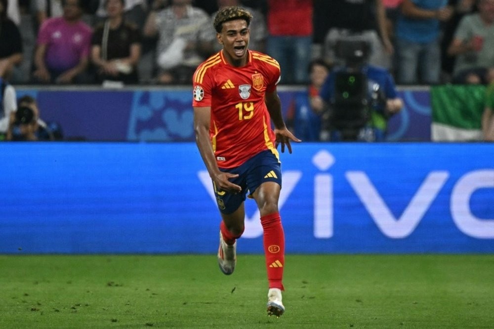 Lamine Yamal becomes Nations League’s youngest goalscorer - VIDEO