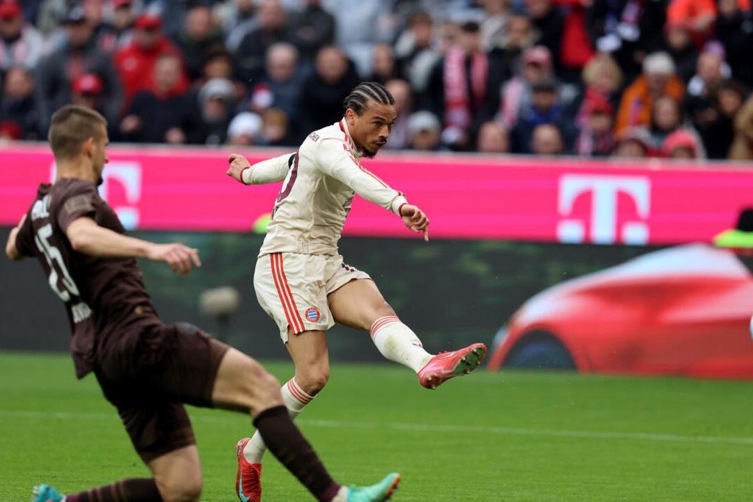 Bayern and Eintracht secure wins - VIDEO