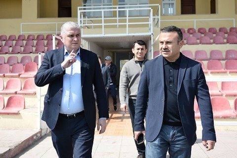 Yevlax şəhər stadionuna baxış keçirilib - FOTO