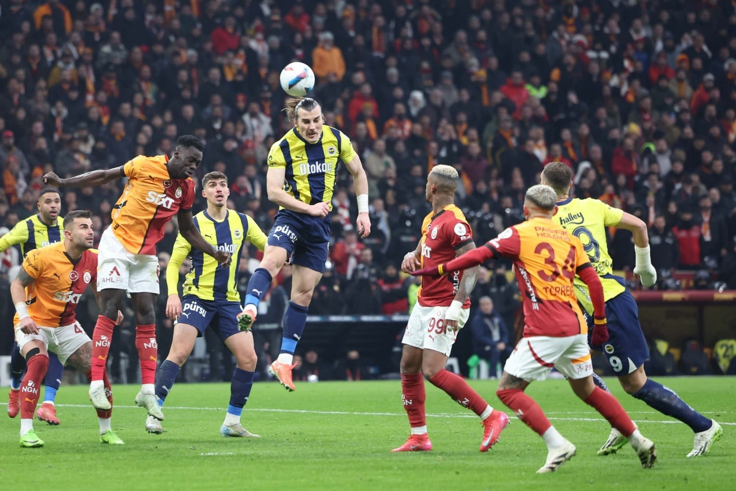 Fenerbahce and Galatasaray set for high-stakes showdown - İdman və Biz