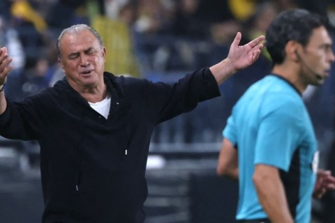 Fatih Terim's team stumbles just one step from final
