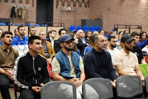 Farid Gayibov meets athletes who successfully represented Azerbaijan - PHOTO