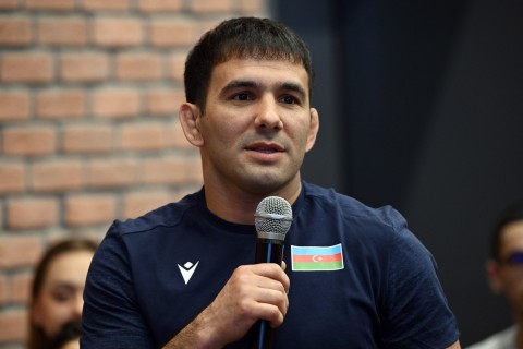 Farid Gayibov meets athletes who successfully represented Azerbaijan - PHOTO