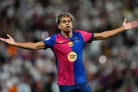 Финансовые трудности могут помешать "Барселоне" продлить контракт с Ямалем