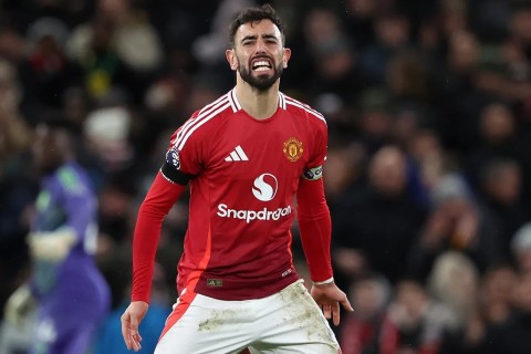 Bir portuqaliyalı ayın futbolçusu, digəri isə ayın məşqçisi seçilib