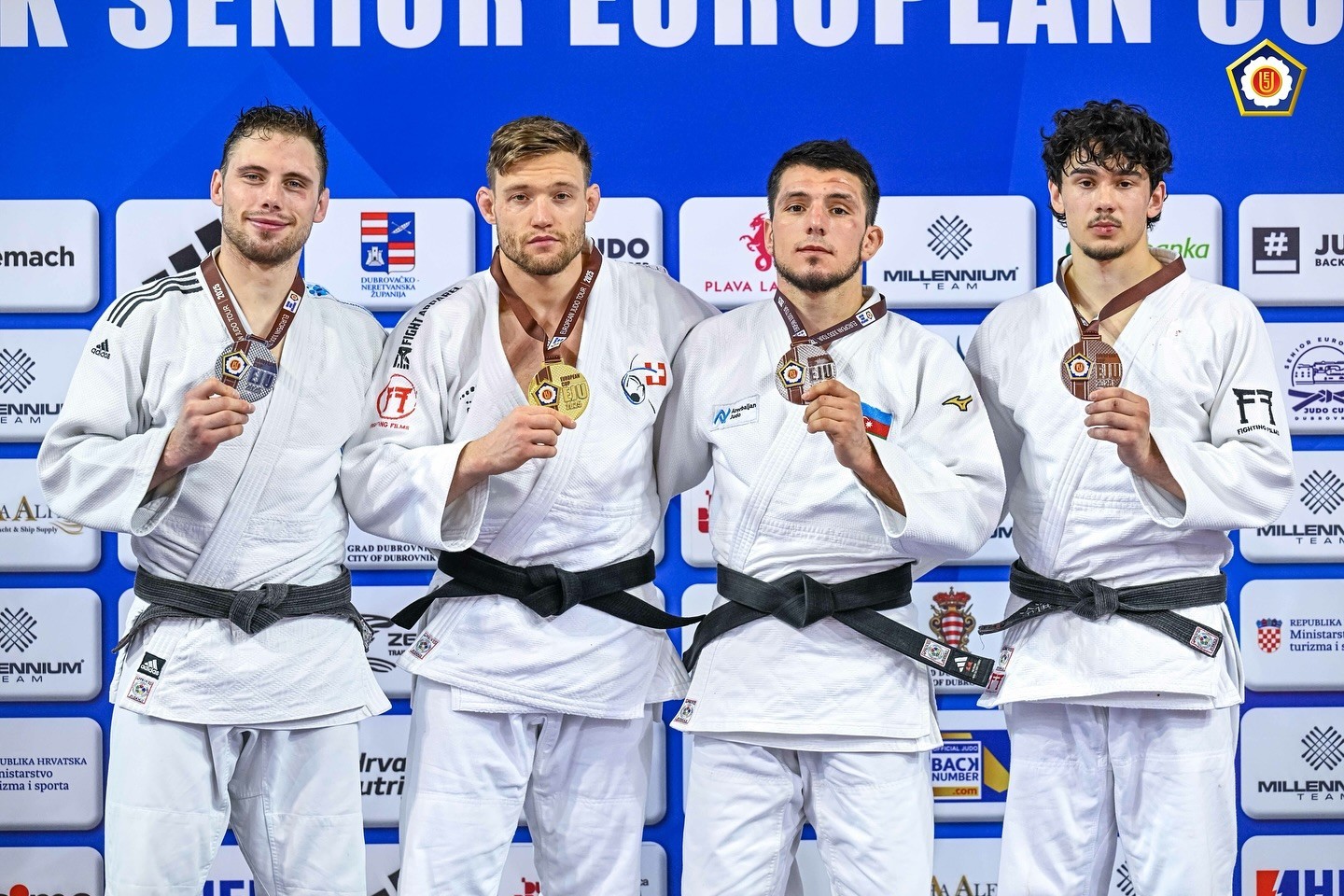 Azerbaijan team claims two bronze medals – PHOTO