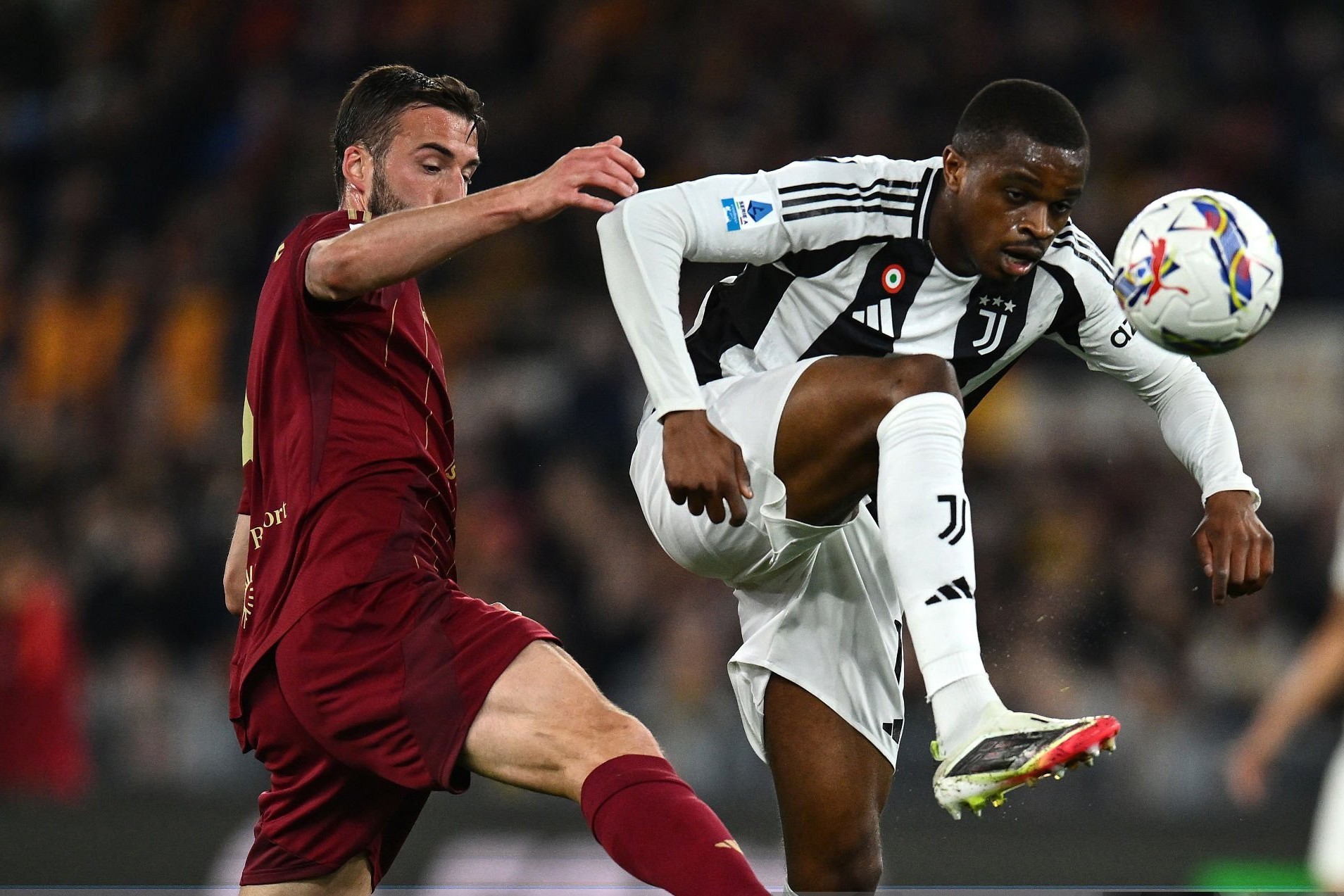Roma and Juventus share points - VIDEO
