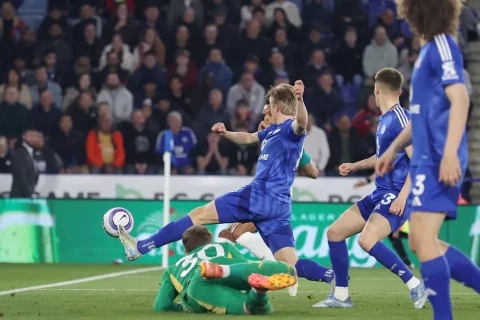 Murphy double helps Newcastle sink Leicester in big win