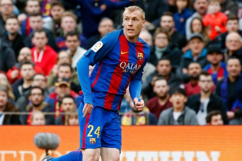 Экс-игрок "Барселоны" и победитель ЛЧ работает в спортивном магазине во Франции