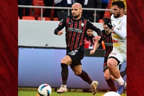 Coşqun Diniyev baş məşqçisiz qalıb