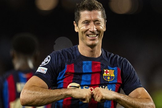 Левандовски устанавливает исторический рекорд в Лиге чемпионов