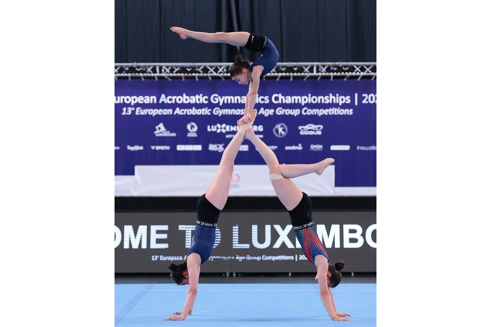 Azerbaijani acrobats start European competition