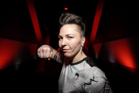 На турнире UFC в Баку будут драться женщины-бойцы