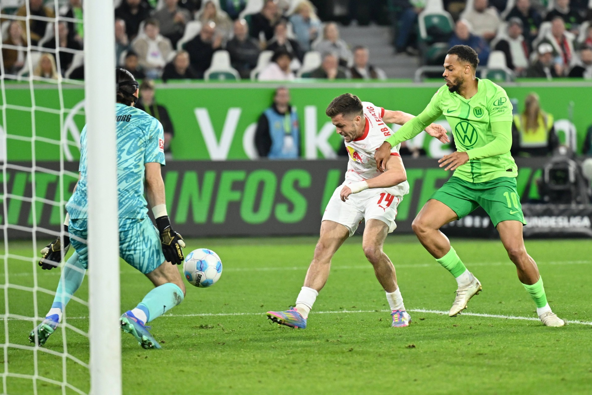 WATCH: Bundesliga matchday 29 kicks off with a 5-goal thriller
