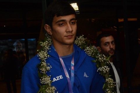 Gimnaziadada 85 medal qazanan Azərbaycan idmançıları Vətənə qayıdıblar - FOTO
